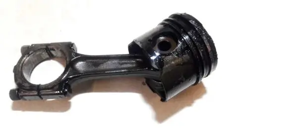 Peugeot 307 Piston with connecting rod