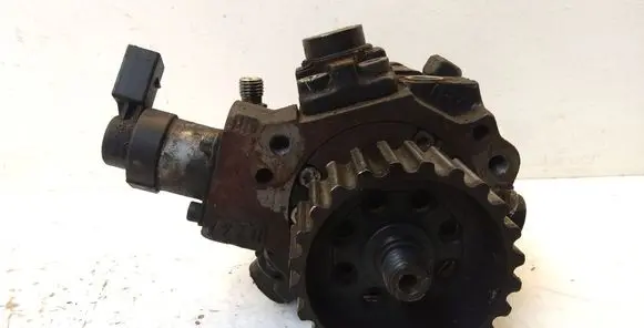 Audi A6 S6 C6 4F Fuel injection high pressure pump 0445010171