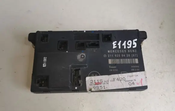 Mercedes-Benz E W211 Door control unit/module 2118200426