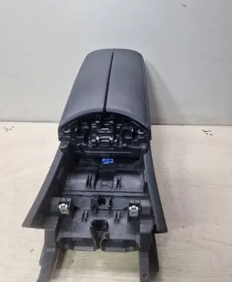 Mercedes-Benz C W205 Armrest 1259954
