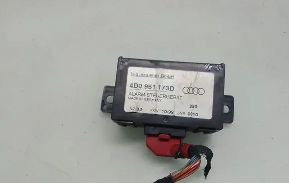 Audi A8 S8 D2 4D Alarm control unit/module 4D0951173D