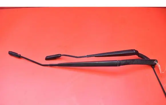 Renault Clio I Front wiper blade arm 288866756R