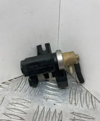 BMW 5 E60 E61 Turbo solenoid valve 7548706 07T222 70088700