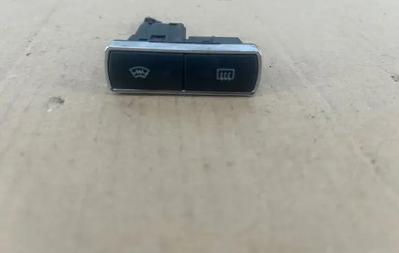 Ford Mondeo MK IV Windscreen/window heater switch 18K574AA