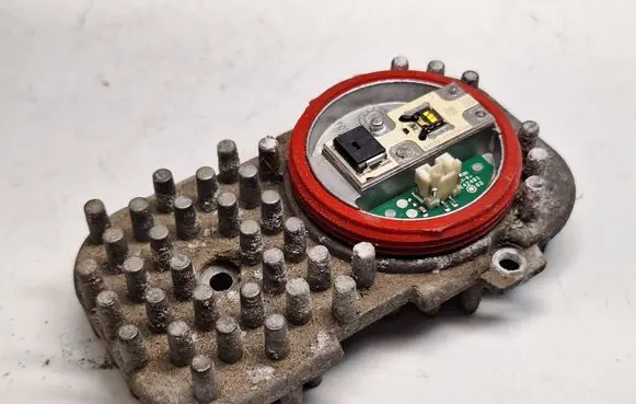 BMW 4 F32 F33 LED ballast control module 1305715084 63117263051