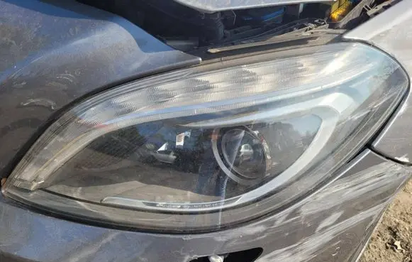 Mercedes-Benz B W246 W242 Headlight/headlamp LE10A6229 0301271281