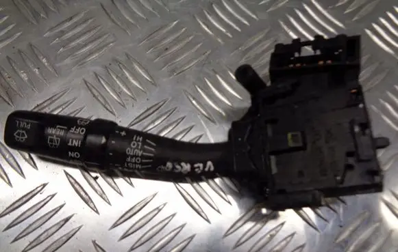 Toyota Corolla Verso E121 Wiper switch 173654LH