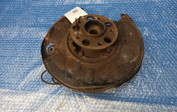 Mercedes-Benz C W203 Rear wheel hub