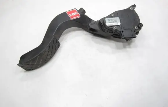 Volkswagen PASSAT B5.5 Accelerator throttle pedal 8D1721523F 6PV00837603