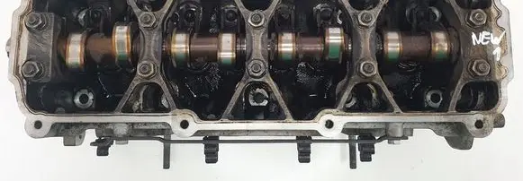 Volkswagen New Beetle Engine head 06B103285B