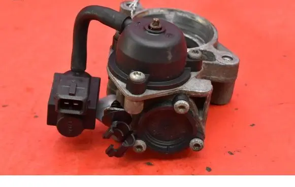 Opel Astra H Throttle body valve 55195014