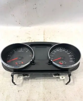 Nissan Qashqai Speedometer (instrument cluster) 24810
