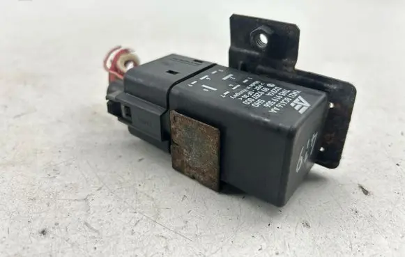 Seat Alhambra (Mk1) Glow plug pre-heat relay 7M5919506