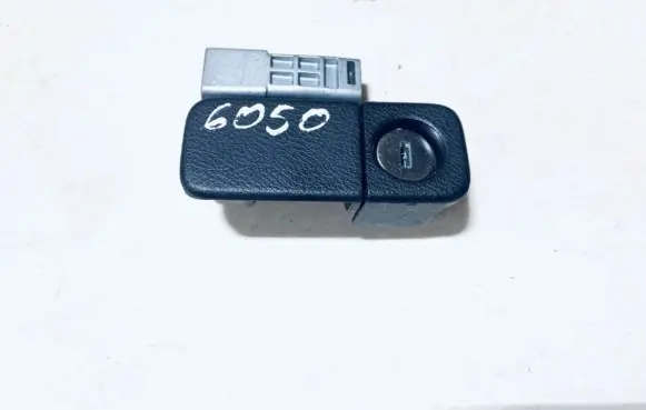 Honda CR-V Glove box