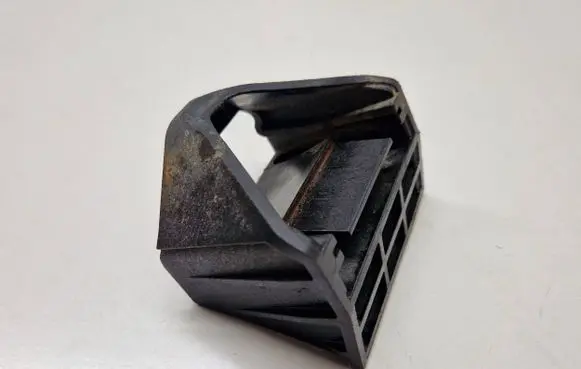 BMW X3 F25 Radiator mount bracket 7593779