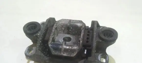 Ford Mondeo Mk III Engine mount bracket 1s717m122 1s71-7m122