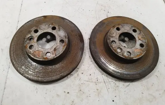 Volkswagen Transporter - Caravelle T4 Front brake disc