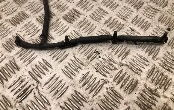Audi A4 S4 B8 8K Fuel injector supply line/pipe 