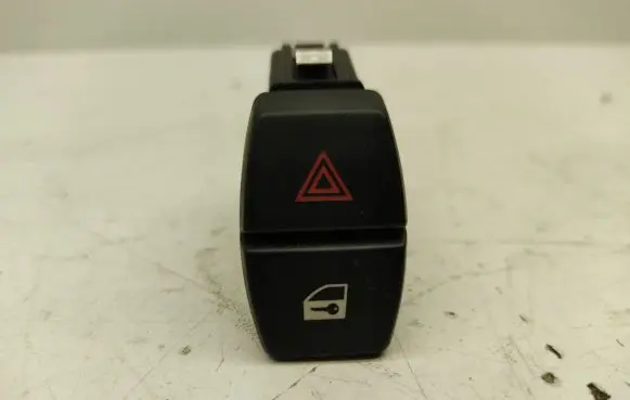 BMW 5 F10 F11 Hazard light switch 61319161896 9161896 549576000