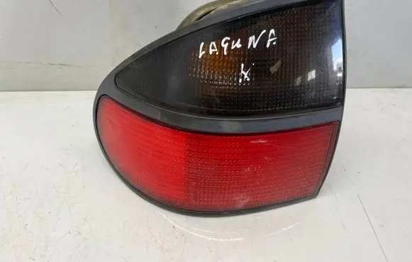 Renault Laguna I Rear/tail lights