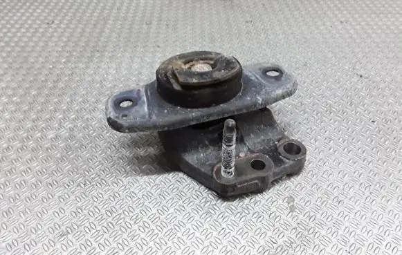 Toyota Aygo AB10 Engine mount bracket