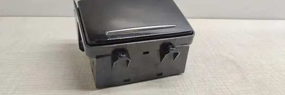 Cup holder front