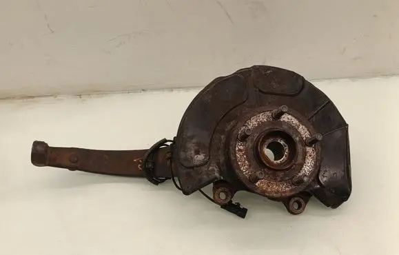Jeep Grand Cherokee Front wheel hub spindle knuckle 