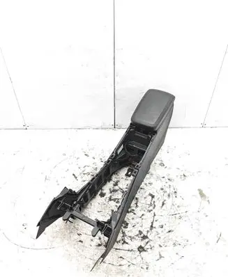Mercedes-Benz A W176 Center console A1766800800 W176MK0 0004153077