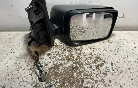 Land Rover Freelander 2 - LR2 Front door electric wing mirror