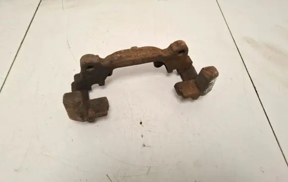 Volkswagen Golf V Front brake pad spring 