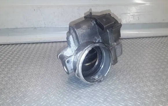 Seat Altea Throttle valve 03G128063C