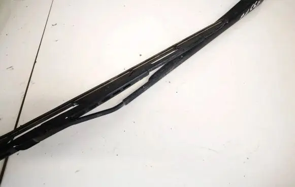 Toyota Corolla Verso E121 Front wiper blade arm