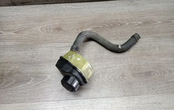 Volvo V50 Power steering fluid tank/reservoir 4N513531DC 0000085002094