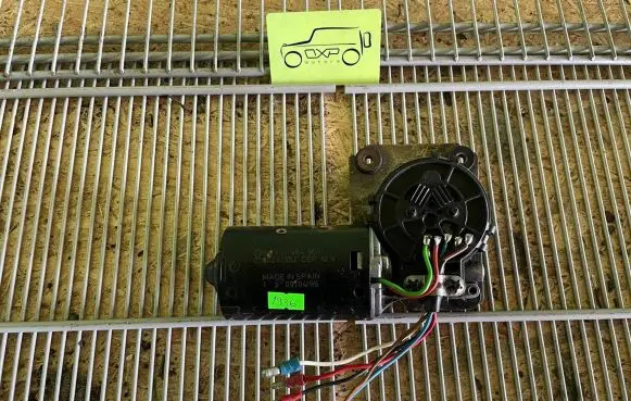 Mercedes-Benz G W461 W463 1st Gen Wiper motor A4639064300 0390241352 4639064300