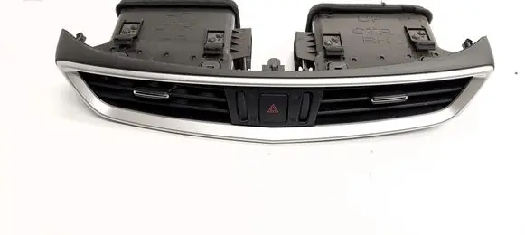 Nissan X-Trail T32 Dashboard air vent grill cover trim 687504CE0A