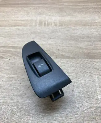 Toyota Avensis T250 Electric window control switch 7427105020