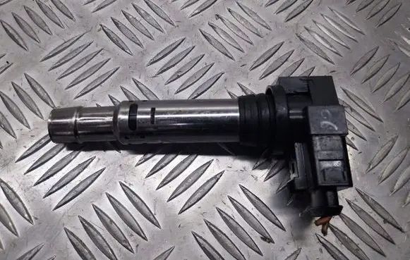 Volkswagen Golf V Spark distributor 036905715E