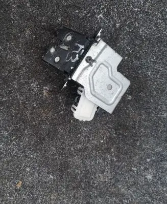 Mazda 3 II Tailgate/trunk/boot lock/catch/latch