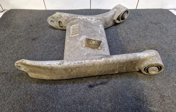 BMW 5 E39 Rear upper control arm/wishbone 6755471 33321093713