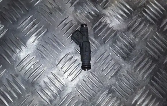 BMW X5 E53 Fuel injector 0280155823 1707843