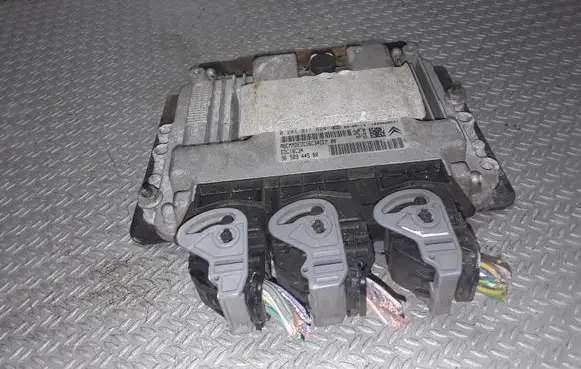 Citroen C4 I Engine control unit/module 0281011629 9658944580