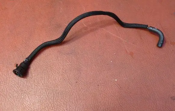 Ford Kuga II Engine coolant pipe/hose