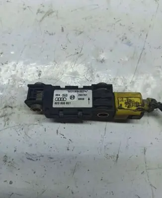 Audi A4 S4 B5 8D Airbag deployment crash/impact sensor 8E0959651
