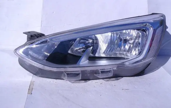 Ford Focus Headlight/headlamp JX7B13W030AE