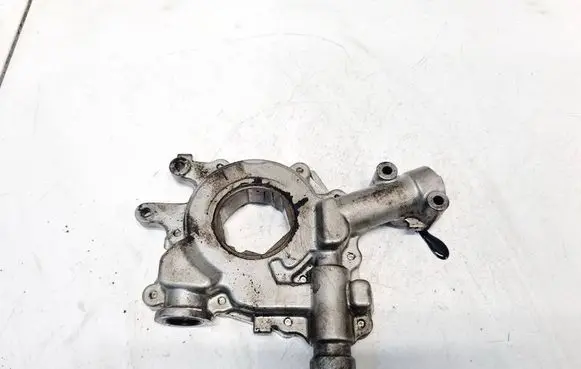 Saab 9-5 Oil pump 