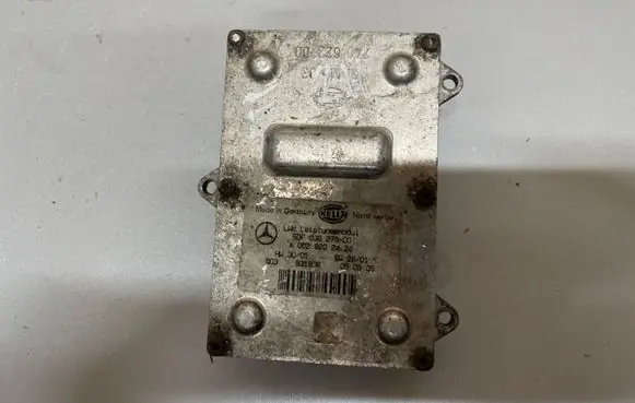 Mercedes-Benz E W211 Headlight ballast module Xenon A0028202426
