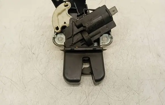 Audi A6 S6 C6 4F Tailgate/trunk/boot lock/catch/latch 4F5827505