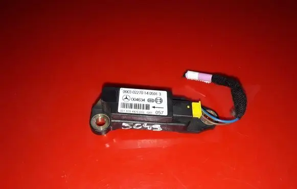 Mercedes-Benz CLK A209 C209 Airbag deployment crash/impact sensor 004634 00030227014 0018204426