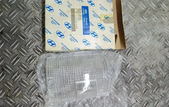 Hyundai Sonata Headlight lense 