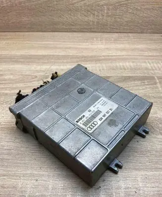 Audi A4 S4 B5 8D Engine control unit/module ECU 8D0907557BX 0261203554